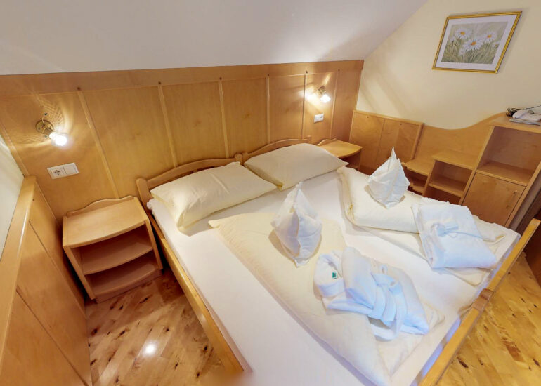 Jugendzimmer Nr. 4 Jugendzimmer Nr. 4